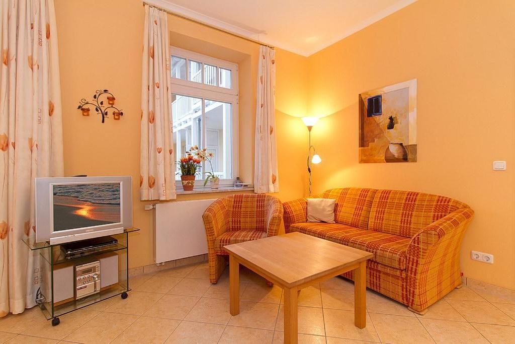 Dünenschloss Dünenschloss 1-30, Kühlungsborn