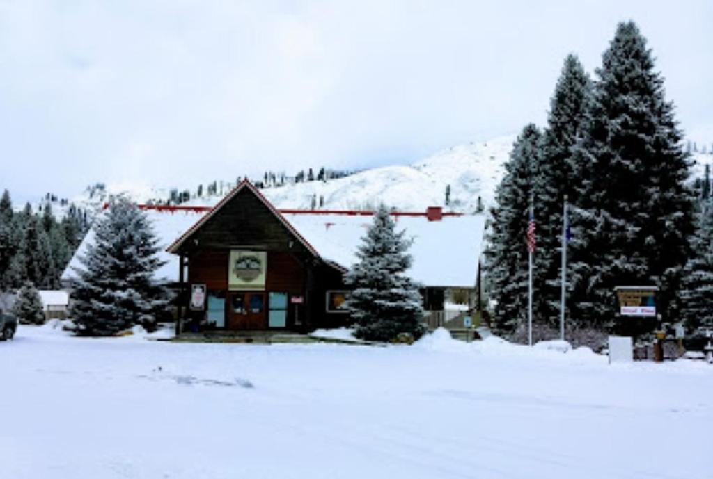 Southfork Lodge Cabin 2 photo
