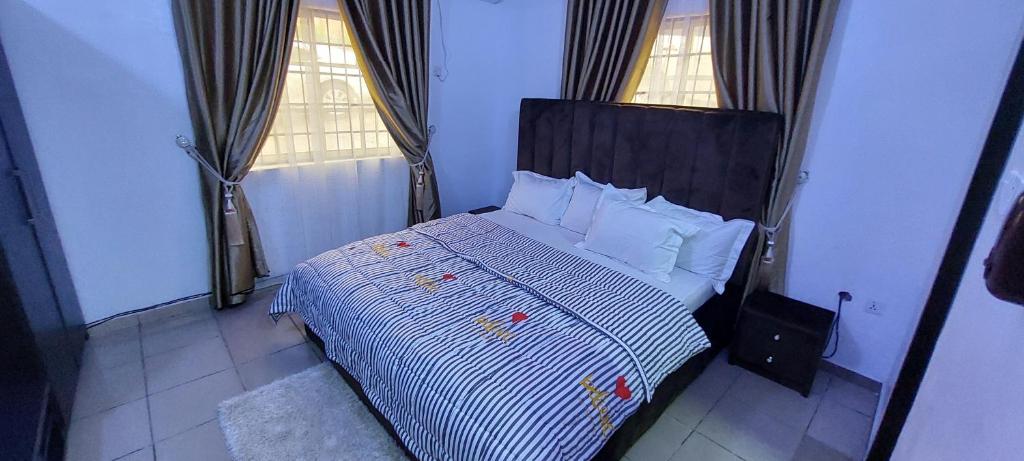 Plot 817 Apartments Mabushi photo