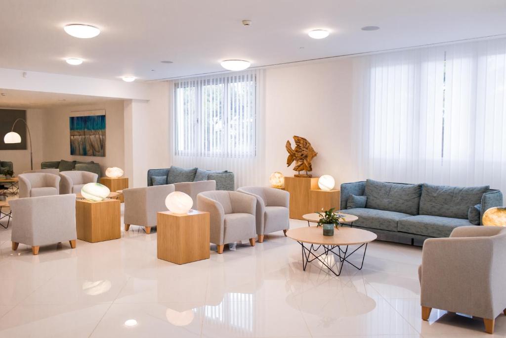 Gran Sagitario — Hotel rooms in Santandria, Balearic Islands