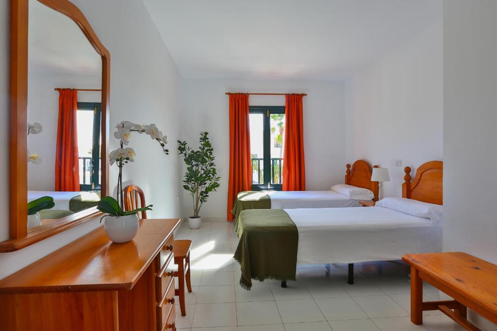 Nazaret Sol — Hotel rooms in Costa Teguise, Canary Islands