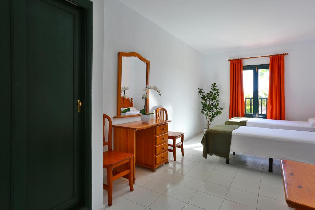 Nazaret Sol — Hotel rooms in Costa Teguise, Canary Islands