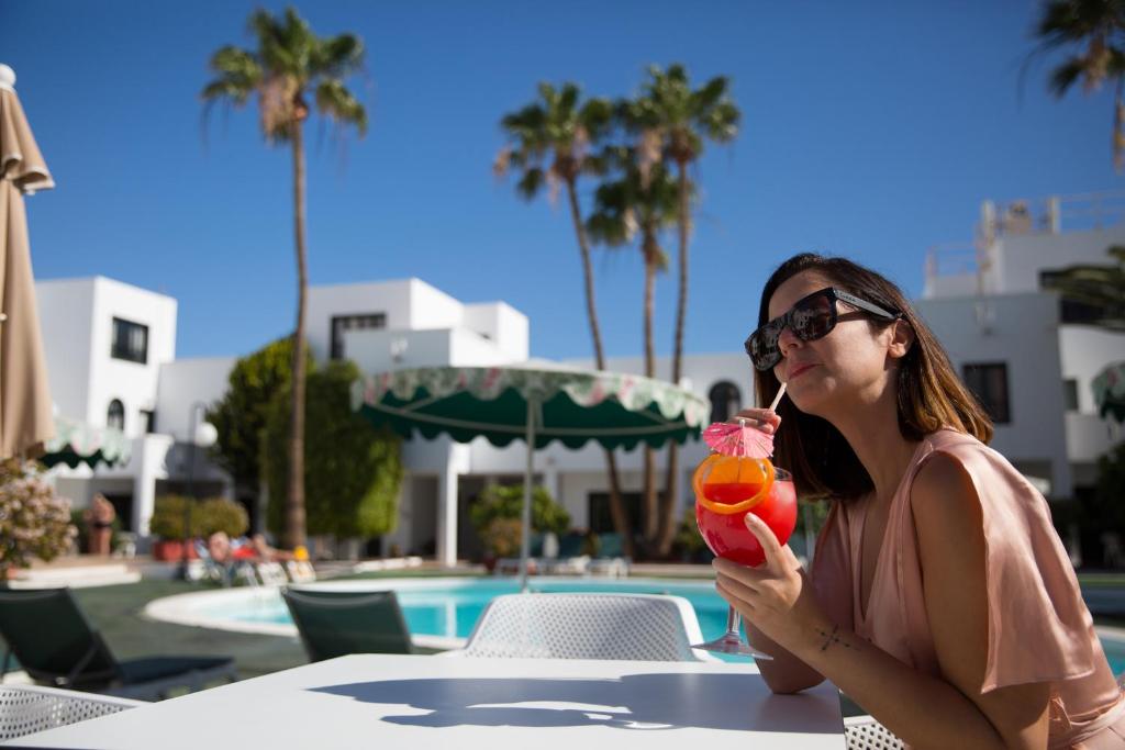 Nazaret Sol — Swimming pool in Costa Teguise, Canary Islands