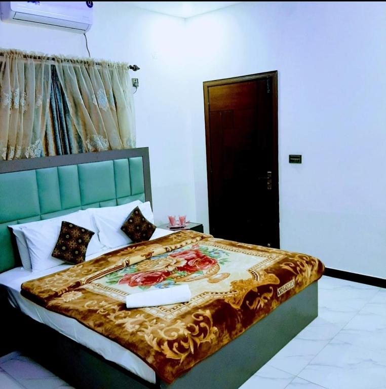 Galaxy Inn Guest House photo
