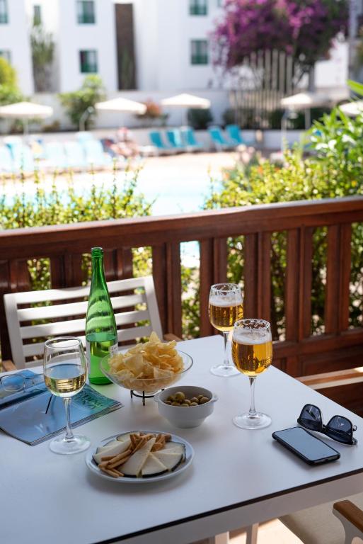 Nazaret Mansion — Restaurant & bars in Costa Teguise, Canary Islands