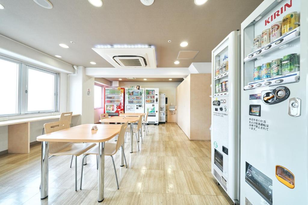 Shared lounge/TV area