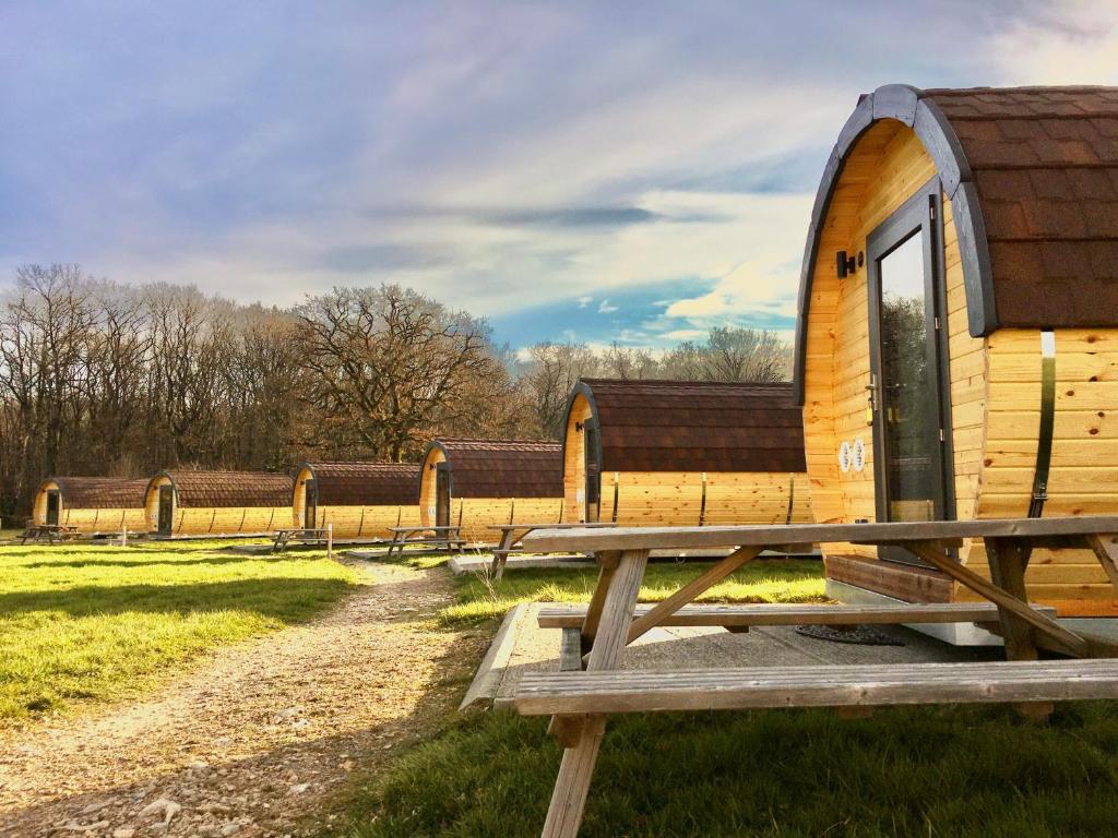 Domaine Joseph LAFARGE Wine Resort Oeno-tonneaux experience — Hotel in Lugny