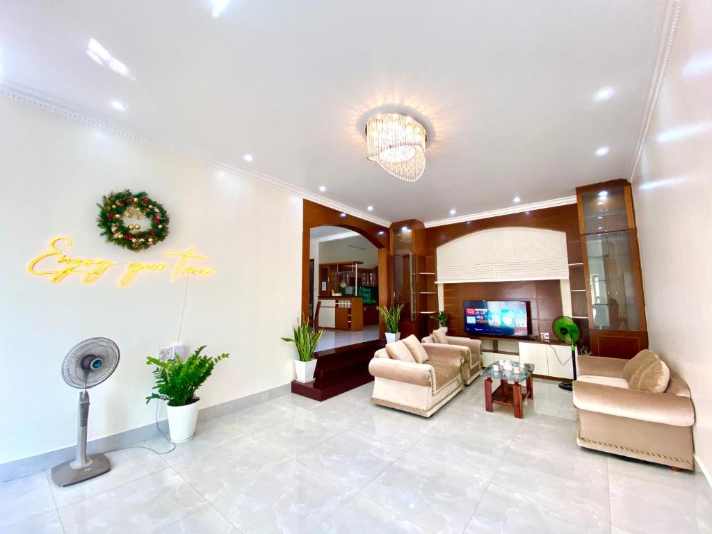 Chau Homestay - Vung Tau Biet Thu 12D Lac Long Quan — Hotel in Vung Tau