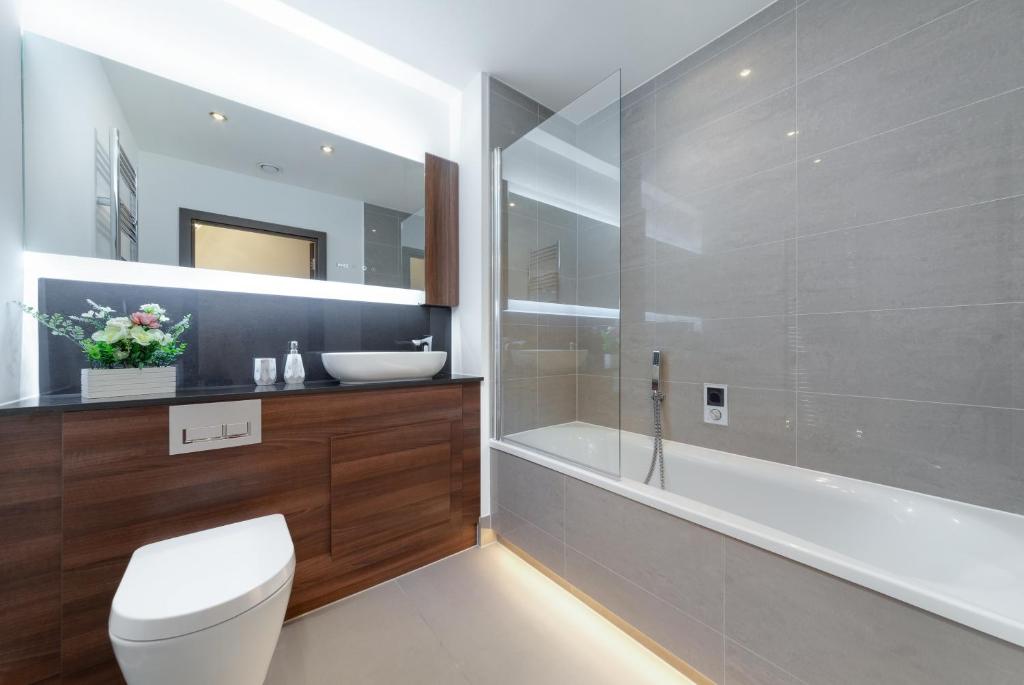Suites by Rehoboth - Darent Court - Dartford Station photo