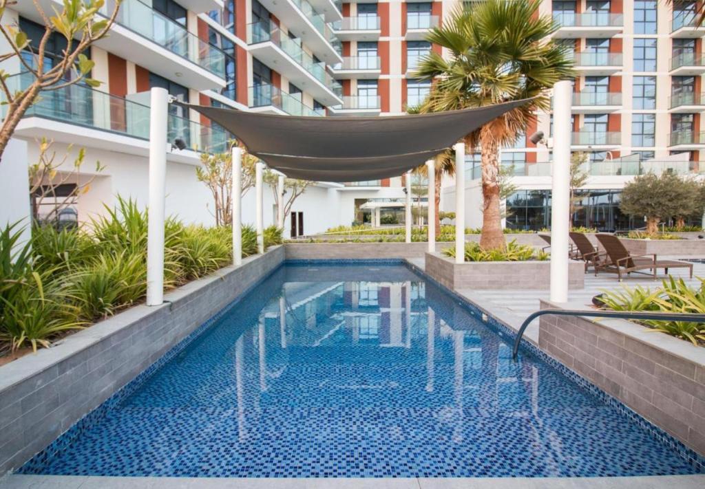 Luxurious studio fully furnished 5 stars hotel facilities in Dubai South photo