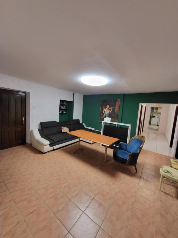 Hostel Hakuna Matata — Hotel in Dubrovnik