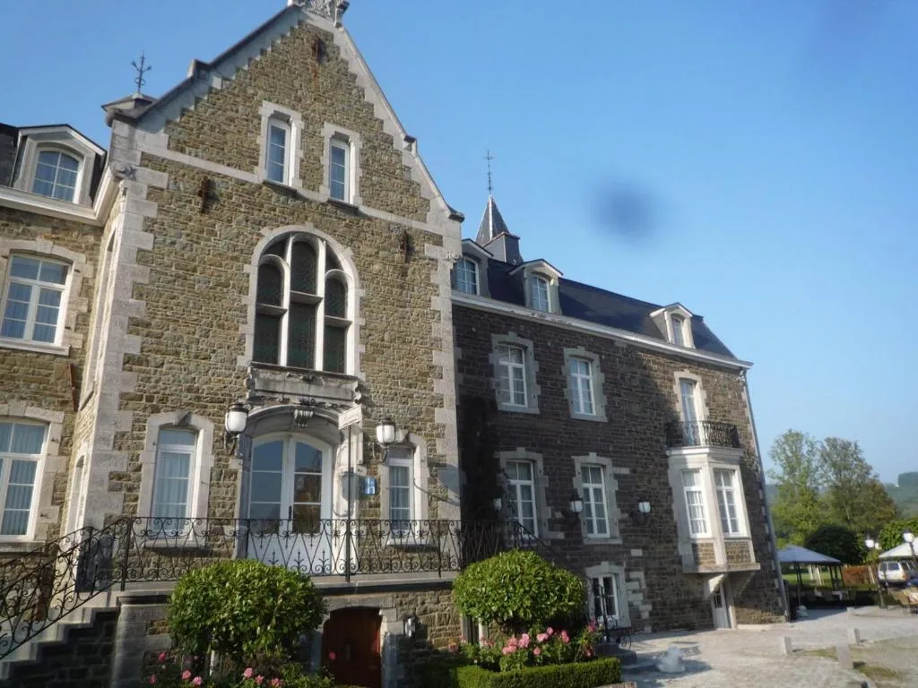 Le Château de Rendeux, hotel in Rendeux