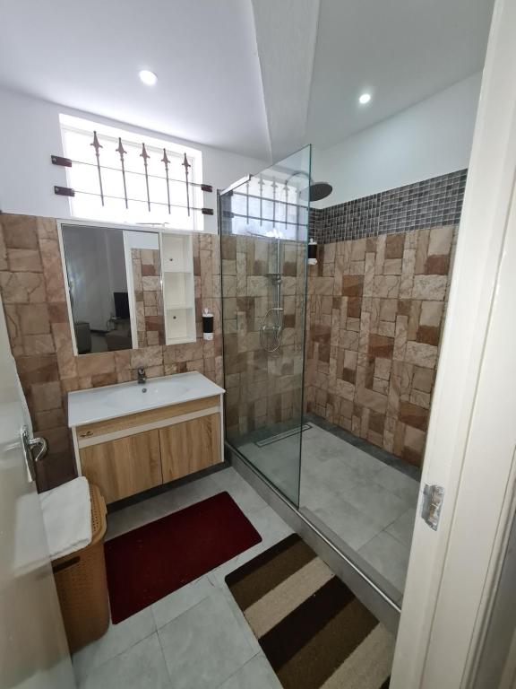 Sunny Bay Apartments photo