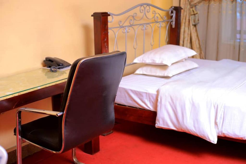 Excellent Hotel Kampala photo