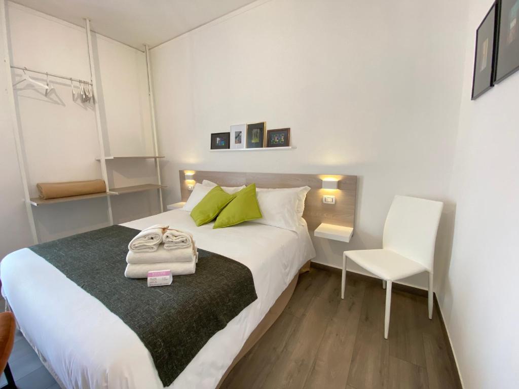 Ma&amp;Mi Light Rooms — Hotel in Cefalu