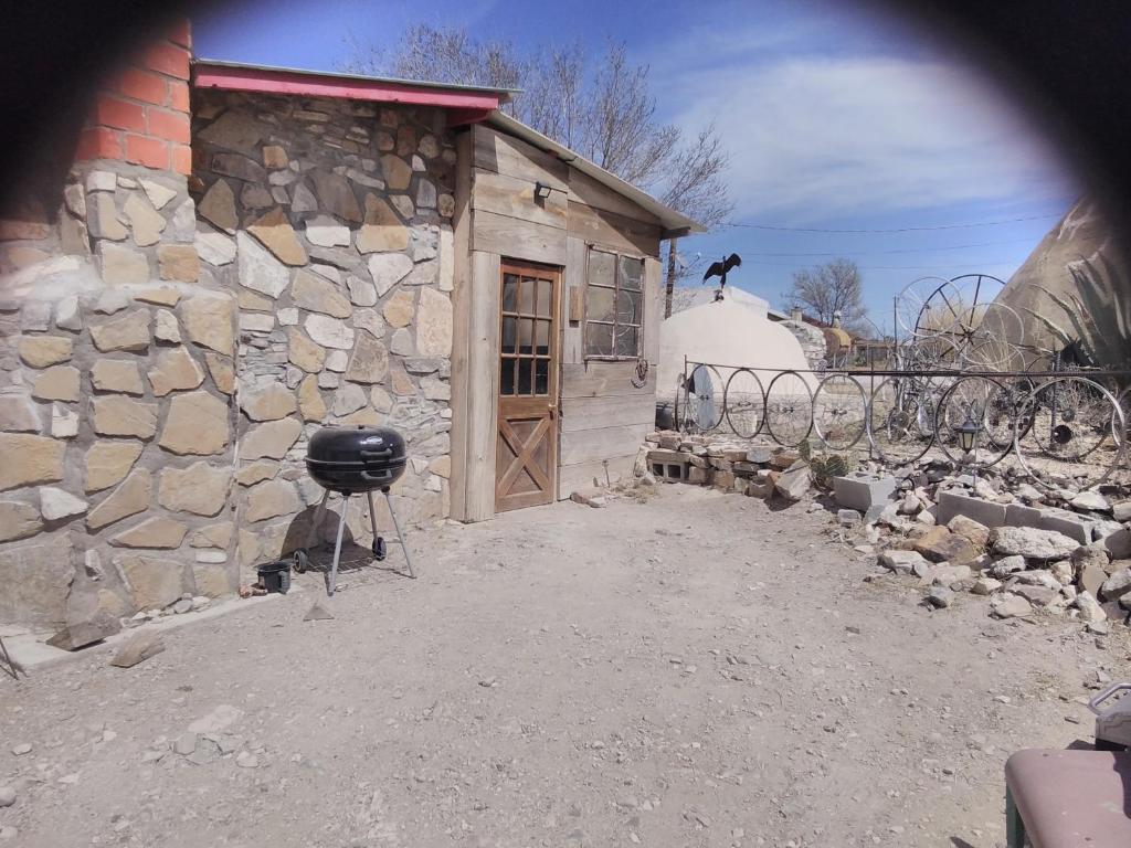 La loma del chivo Llc Stone Cottage alternative building photo
