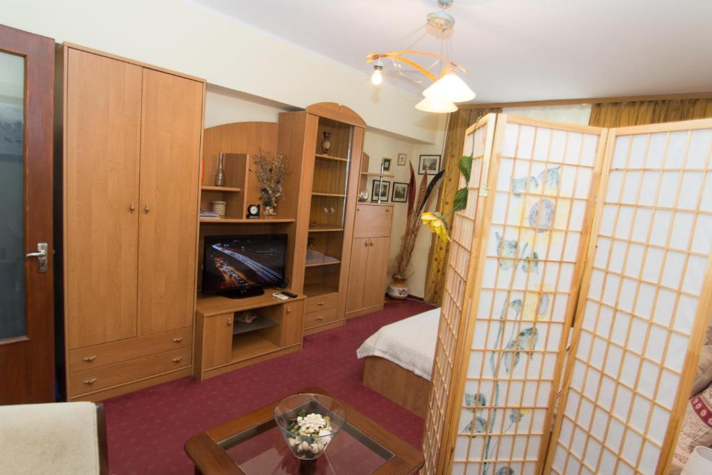 Sunny Old Town Apartments photo