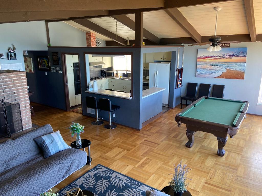 Million oceanview 4 Beds / 2 Baths