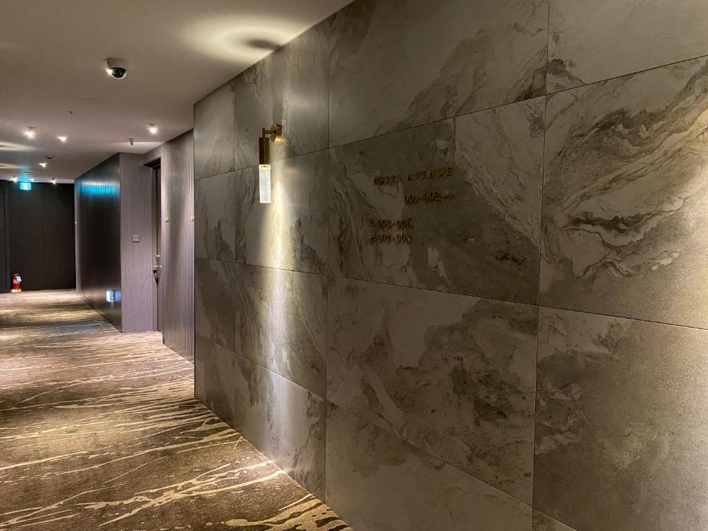 호텔 에비뉴의 호수뷰 또는 세련된 로비