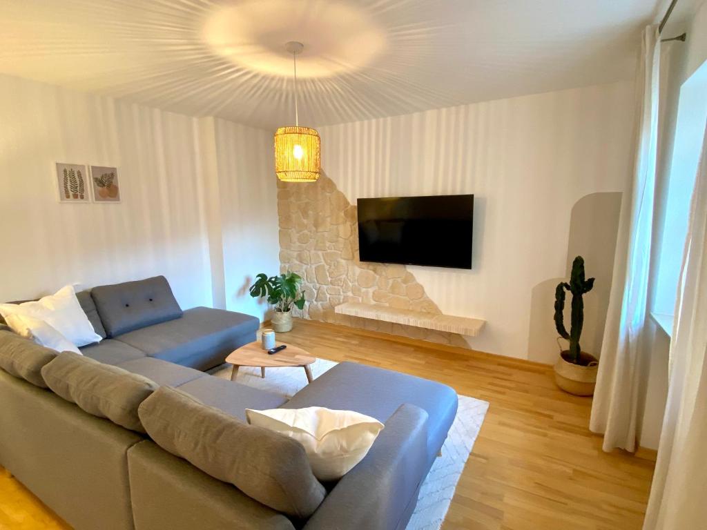 Boho Apartment mit Balkon I Tiefgarage I Zentrum - 4