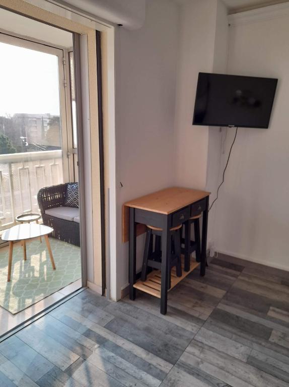 Studio type T1 avec parking et cave à 600 m de la plage - 4