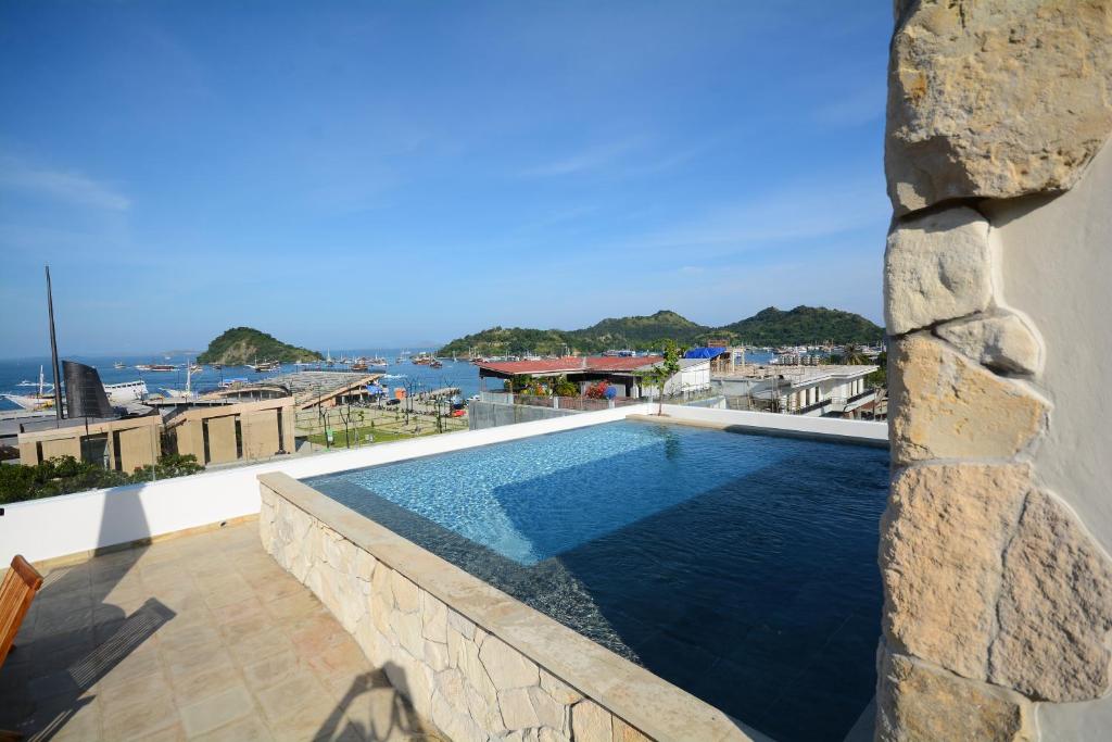 Harbour Komodo Hotel photo