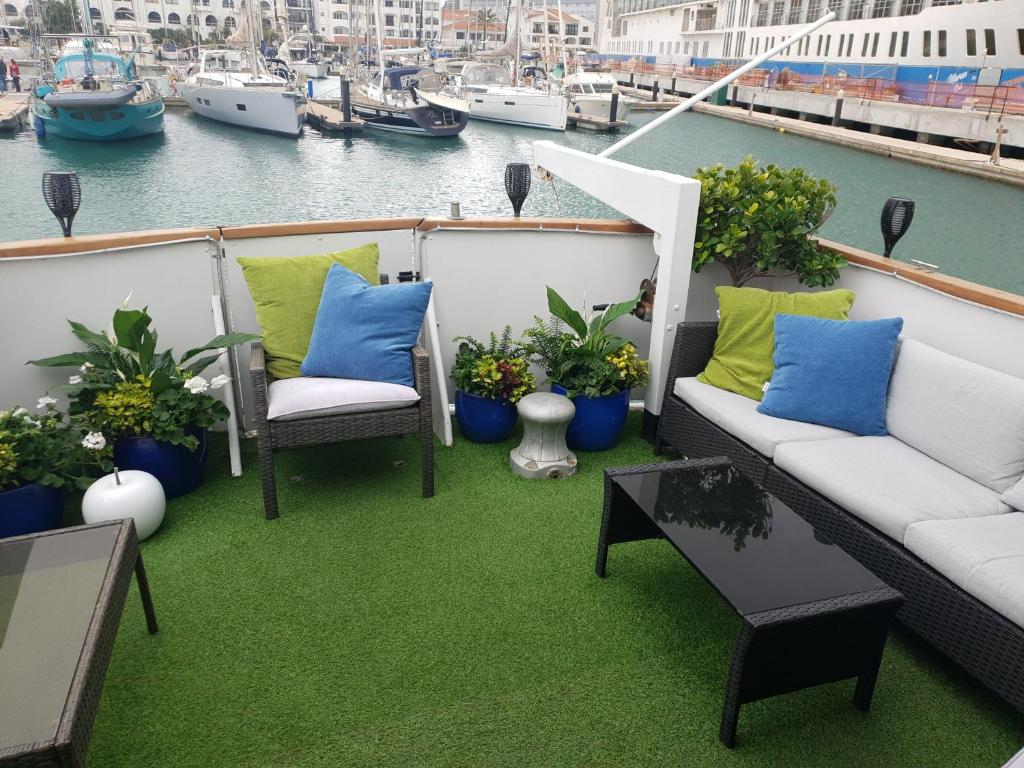 Facilities, JASMINE CORAL JAY Boutique Boatel Ocean Village in Gibraltar