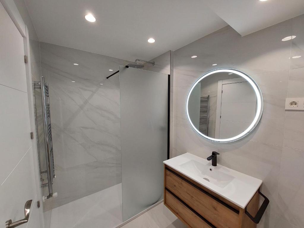 Ordoño II Suites con Aire Acondicionado y Wifi - 2