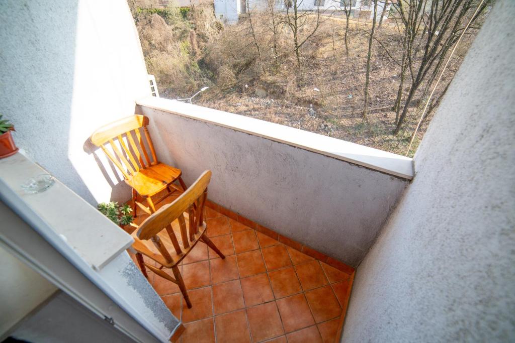 Lovely apartment with free parking photo