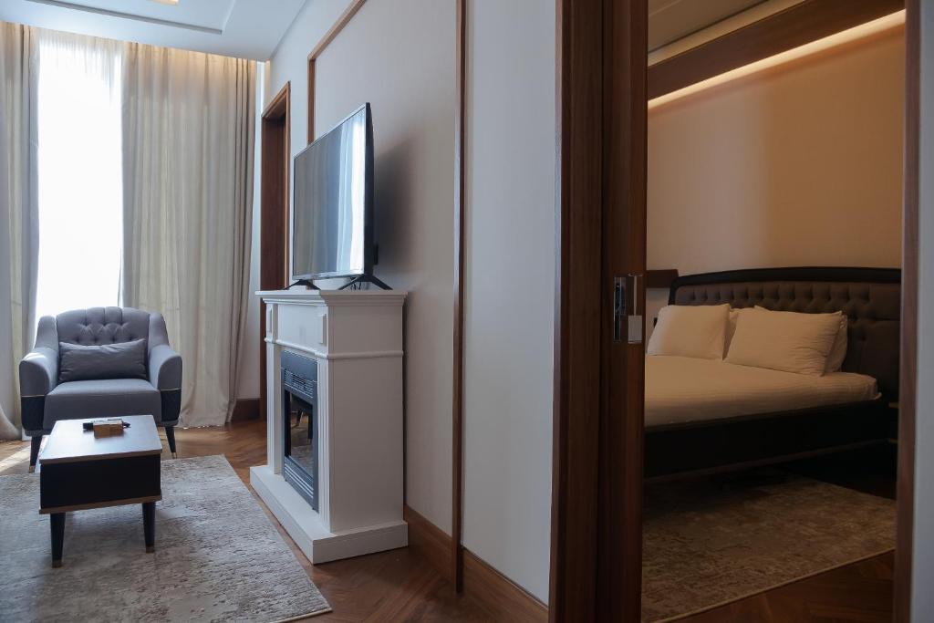 Porto Montenegro Luxury 1 Bedroom Apartment - 5