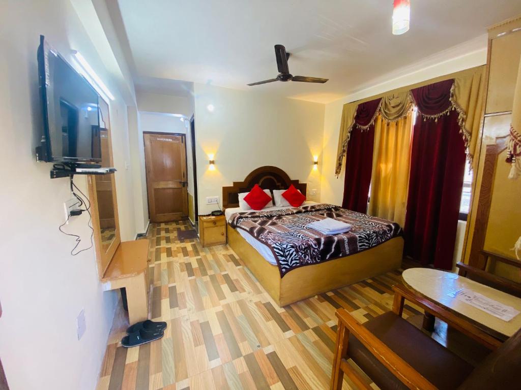 HIMALAYAN REGENCY Manali photo