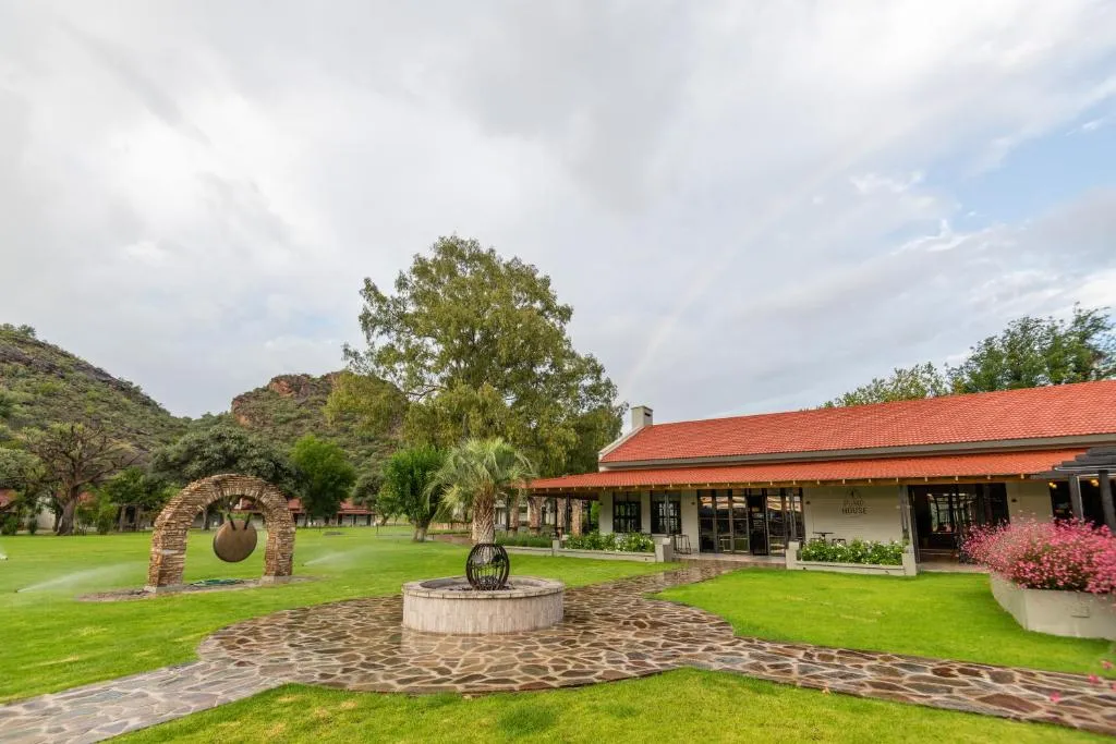 Midgard, hotel in Khorusepa