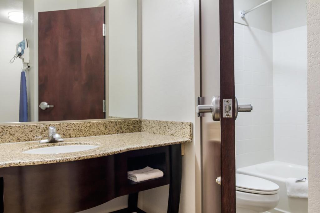 Red Roof Inn Darien - I-95/ North Brunswick photo