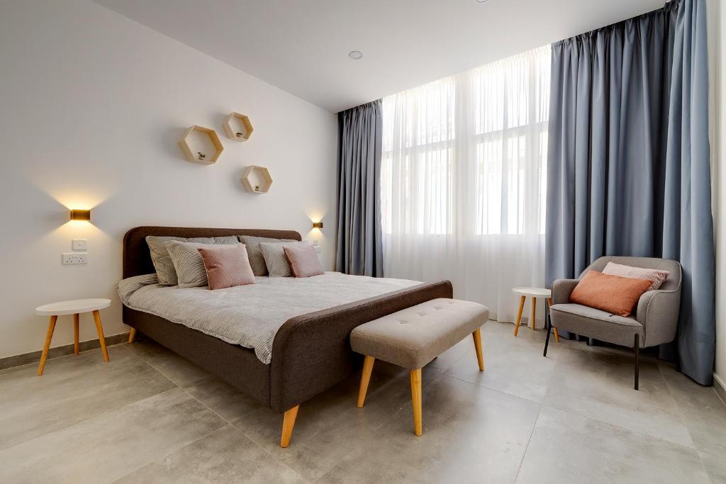 Perfect Location, Modern 2BR Apartment, Sliema