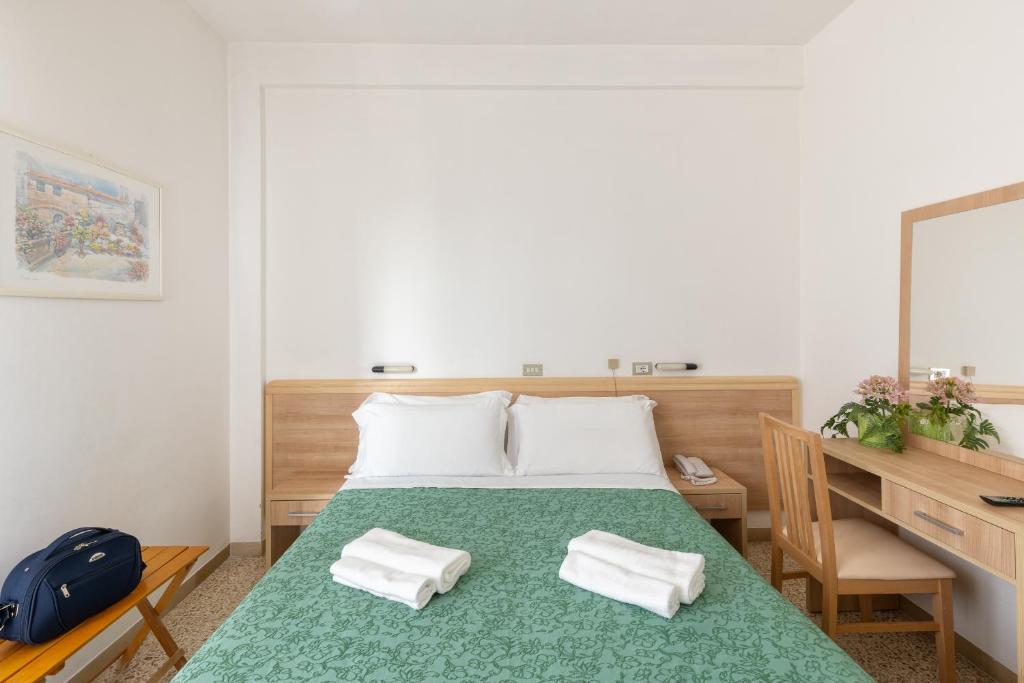 Hotel Morena Riccione Centrale - 3