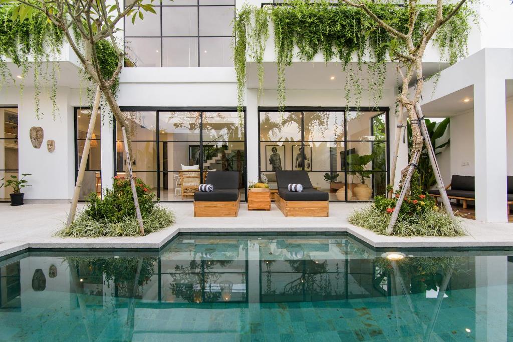 VILLA UNDER THE SUN· Luxury & Indulgence - close to FINNS BEACH CLUB photo