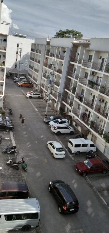 Kdorzmoonwalk Kassel Residences Paranaque — Hotel in Manila