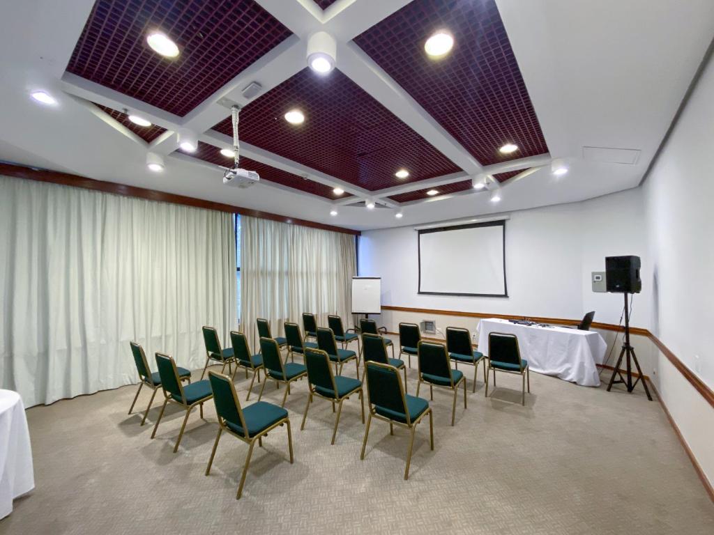 Golden Tower Pinheiros by Fenix Hoteis photo