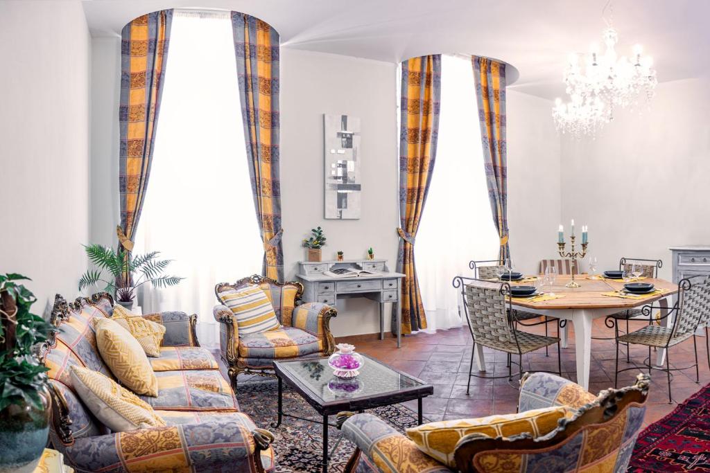 Appartamento Salimbeni — Hotel in Siena