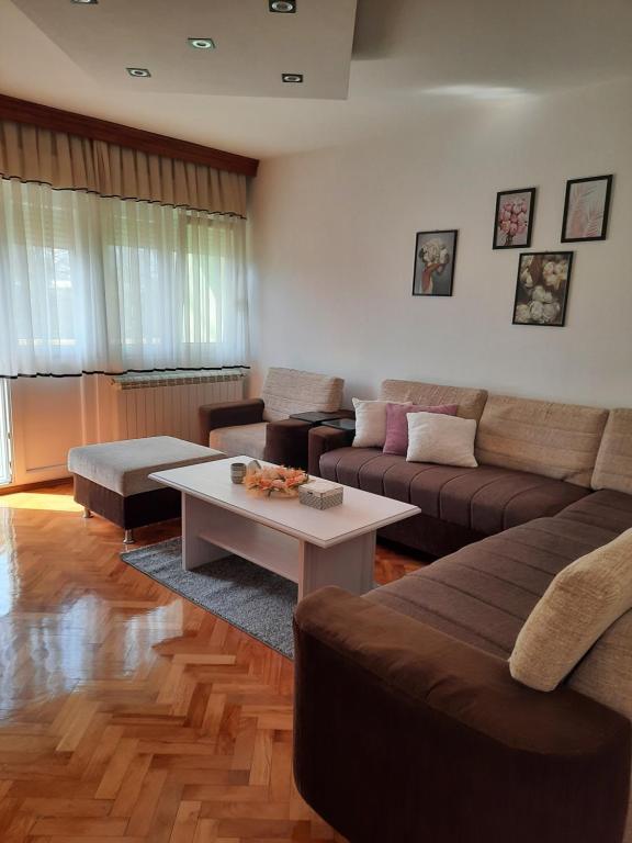 Stan na dan DUNJA 1 — Hotel in Vršac