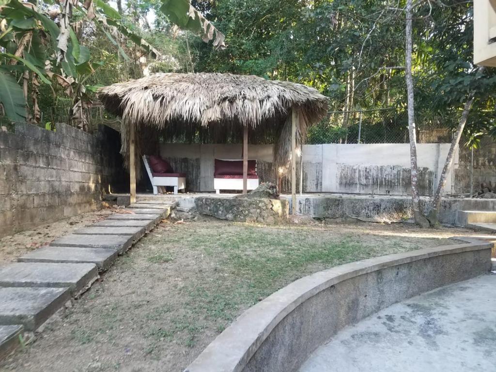 Unity Villa 3 bedroom with fans Wifi Parking photo
