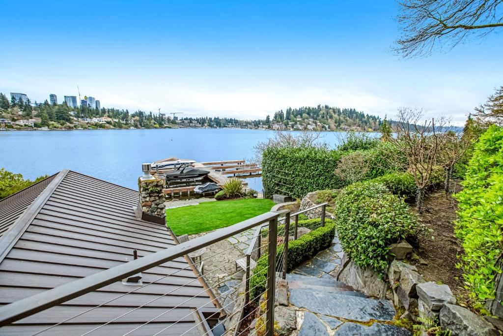 Little Log Cabin on Lake Washington photo
