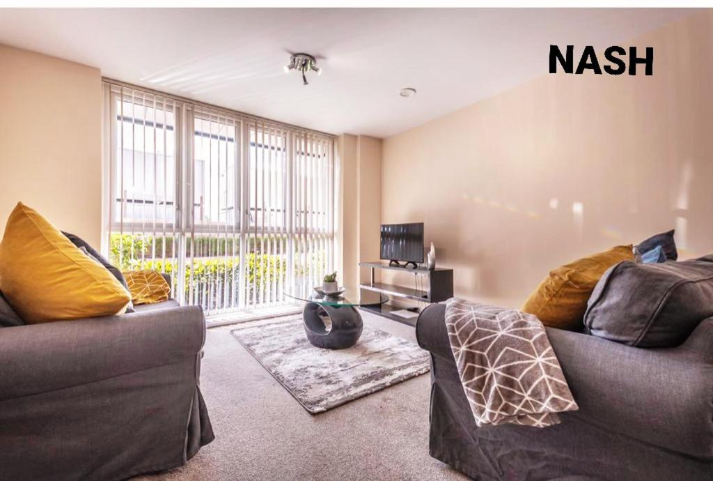 Stylish 2 bedroom Apartment-Short term lets & Serviced Accomodation Reading photo