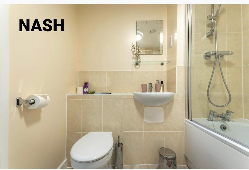 Stylish 2 bedroom Apartment-Short term lets & Serviced Accomodation Reading photo