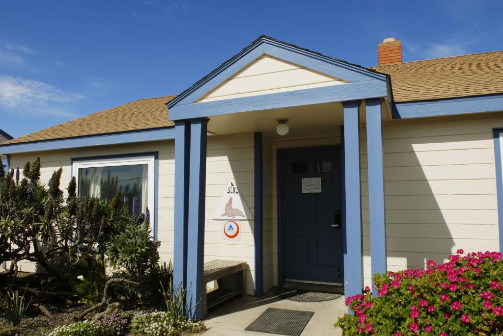 HI Pigeon Point Lighthouse Hostel photo