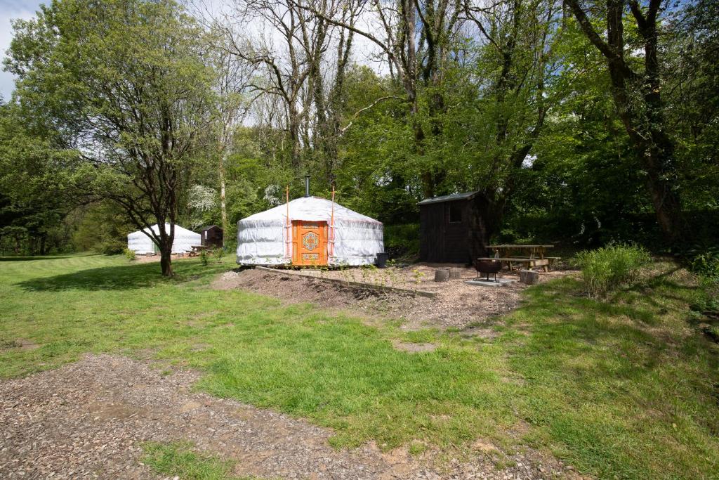 Wellstone Yurts - Red Kite, Llanfyrnach