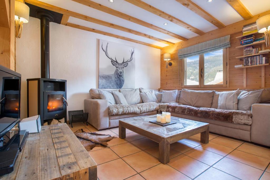 Chalet Muguet Gauche with Hot Tub Sleeps 10 Central Morzine - 3