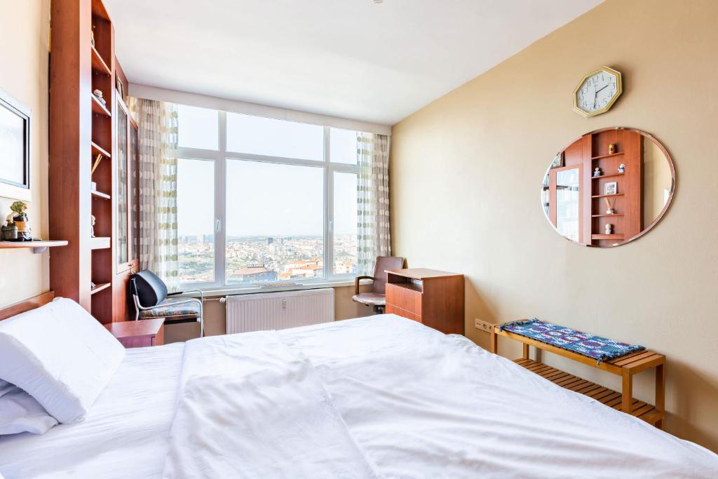Pleasant Apartment with Impressive City View in Sisli photo