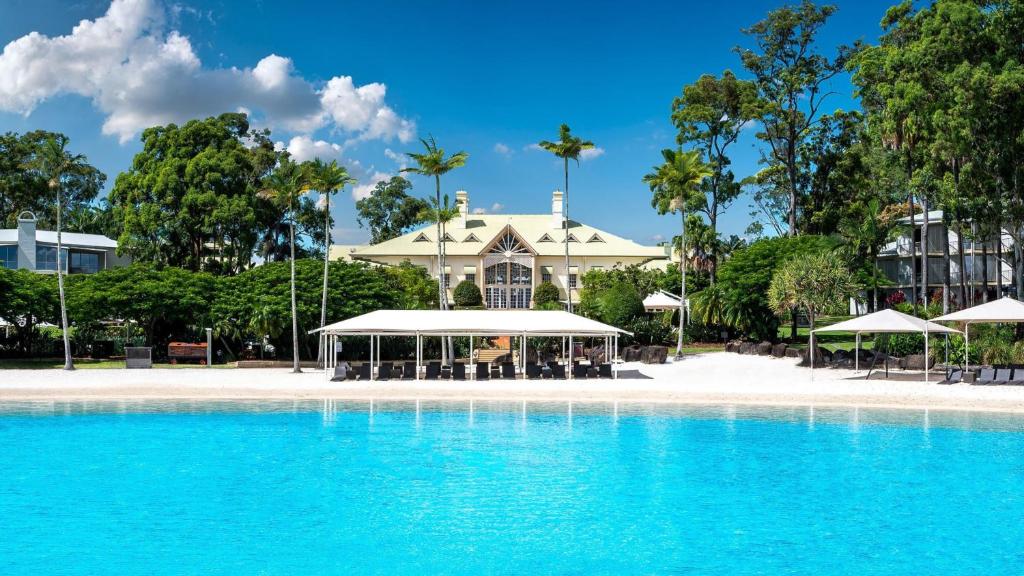 Hotel Exterior Image