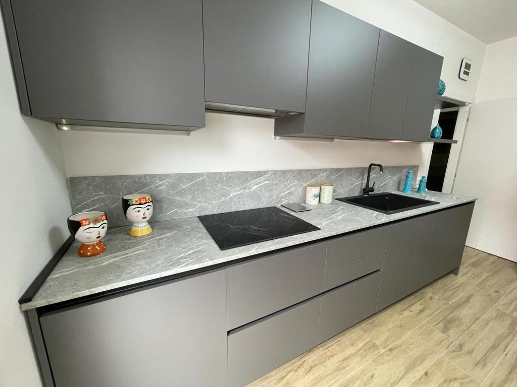 CONDOMINIO ROSA- WALTERIGATO APARTMENTS-SOLO PER FAMIGLIE - 4